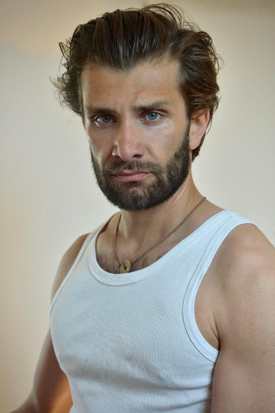 Agence People : CHARLY